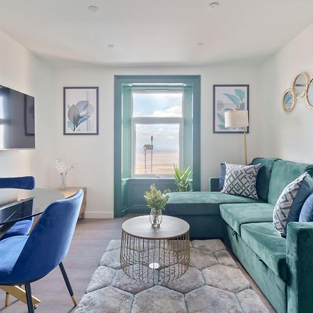 Round Tower Holiday Apartments - Seafront 1,2 & 3 Bedroom Homes Free Parking, Wifi Burnham-on-Sea Εξωτερικό φωτογραφία
