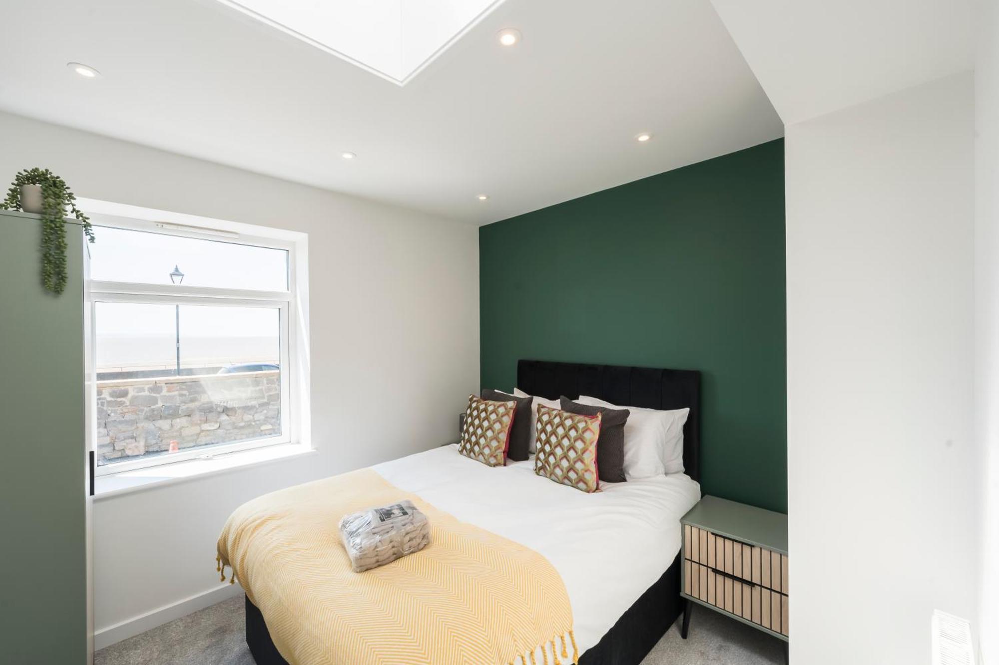 Round Tower Holiday Apartments - Seafront 1,2 & 3 Bedroom Homes Free Parking, Wifi Burnham-on-Sea Εξωτερικό φωτογραφία