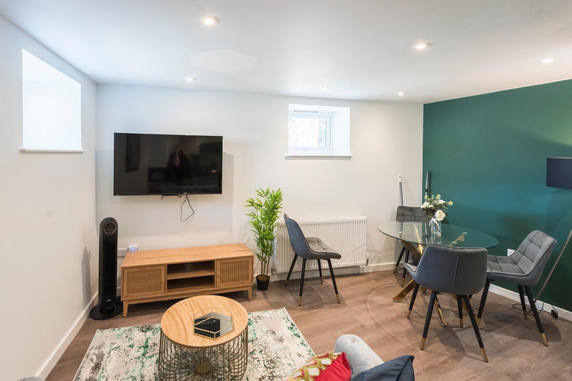 Round Tower Holiday Apartments - Seafront 1,2 & 3 Bedroom Homes Free Parking, Wifi Burnham-on-Sea Εξωτερικό φωτογραφία
